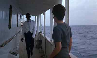 Good morning,
Thomas. - Woman of Straw