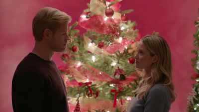 - Good night, Amelia.
- Good night. - Jingle Bell Princess