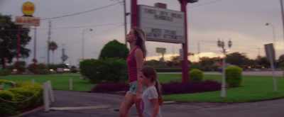 Good night, ladies. - The Florida Project