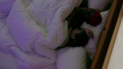>> GOOD NIGHT. - Love Island