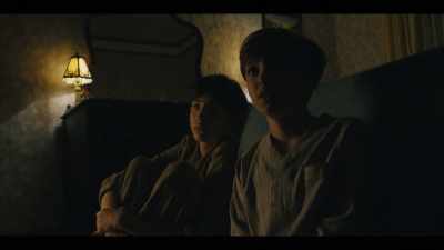 -Good night, Seldon.
-(SELDON SOBS) - The Plot Against America