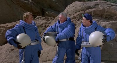 Good old H O - Amazon Women on the Moon