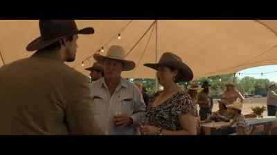 - Good to see you, Campbell.
- Yeah. Good to see ya, Suze. - Territory