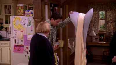 - Good, sisters,
I'm glad you're here. - Everybody Loves Raymond