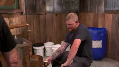 -Good try.
-[aaron laughs] - Moonshiners: Master Distiller