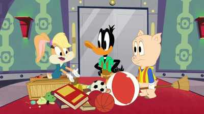 Good work, but let's just keep
the things we use
or that are special, - Bugs Bunny Builders