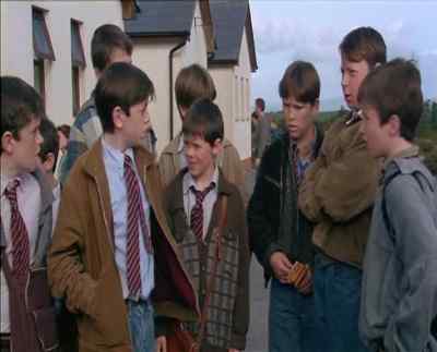 Good work, Little Con. - War of the Buttons