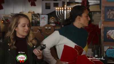  Goodbye. - A Royal Queens Christmas