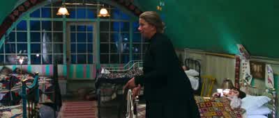 - Goodnight, children. - Nanny McPhee