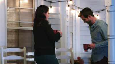 - Goodnight.
[Parker chuckles] - Snapshot of Love
