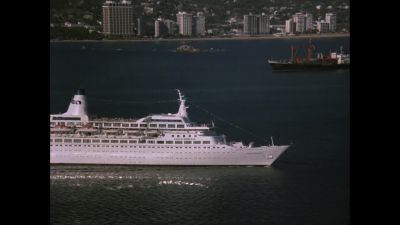 (Gopher)
- Bienvenidos,
ladies and gentlemen, - The Love Boat