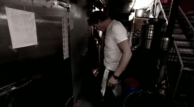 GORDON HAS ENCOUNTERED - Kitchen Nightmares