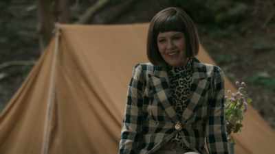 - Gosh, I bet you're - Frankie Drake Mysteries