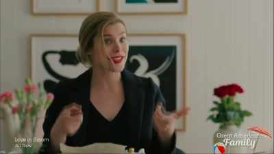 Gosh, this place is
just... it's so beautiful. - Love in Bloom