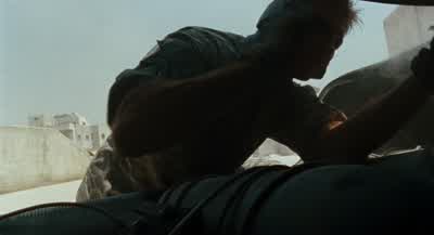 Got a lot of det cord, electrical. - The Hurt Locker
