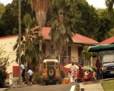 Got him chief. - Death in Paradise