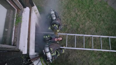 Got her. - Chicago Fire