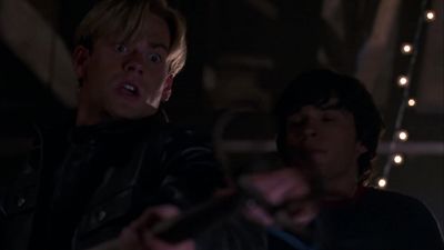 - Got him! - Earl. - Smallville