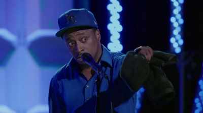 Got one motherfuckin'
good wing; - Eddie Griffin: Undeniable