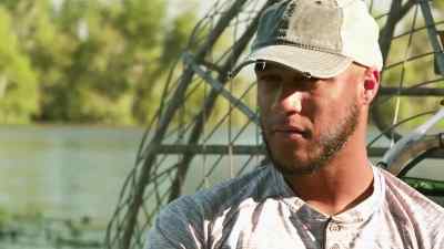 Got one on there, pa. - Swamp People