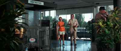 - Got your passport?
- I don't know. I think so. - The Italian Job