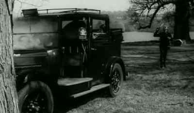 Got you, you crooks. All right, come out... - Carry On Cabby