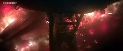 Gotta close
the hatch, Jonas. - Meg 2: The Trench