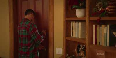 Gotta go. Gotta go. Gotta-- - EXmas