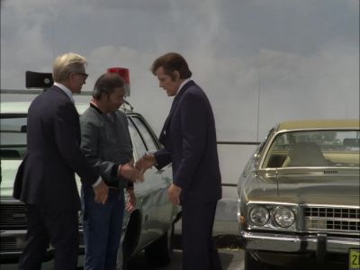 -GOVERNOR.
-HELLO, DOCTOR. - Hawaii Five-O