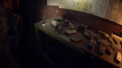 Grab all maps, cell phones. - Tom Clancy's Jack Ryan