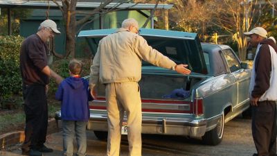Grab his hand Can we say a prayer - Jackass Presents: Bad Grandpa