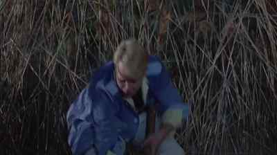 Grab on. Earl Keese, come on up. - Neighbors