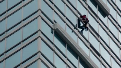 - Grab our rope bags and
harnesses, some cutting tools, - Chicago Fire