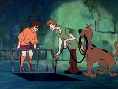 - Grab this rope, Daph.
- I have it. - Scooby-Doo, Where Are You!