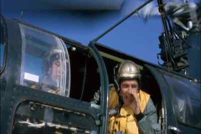 Grab the sling! - Men of the Fighting Lady
