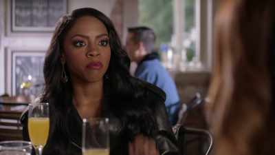 Grace, Butler told me
about the vote - Life-Size 2