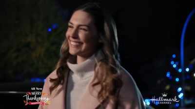 (grace laughs) - Making Spirits Bright