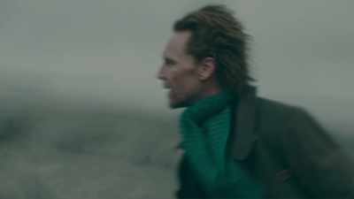 - Gracie! Gracie! Gracie!
- [panting] - The Essex Serpent