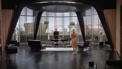 Gracious - Paris When It Sizzles
