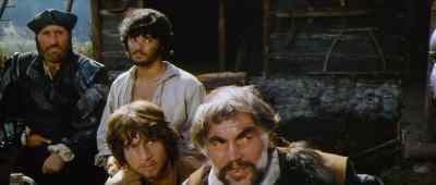 Graf, take him to join Korski. - The Last Valley