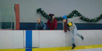 - Graham! Graham!
- Oh, my God. - EXmas