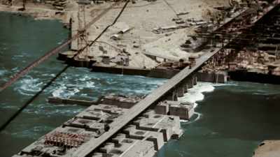 grand-coulee-is-roosevelts-pet-project - America in Color