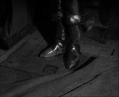 Grandpa?
Hurry it up!
[Banging] - The Munsters