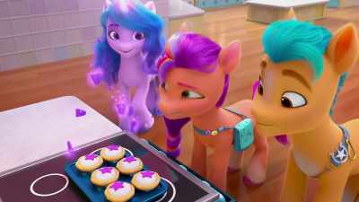 -Great idea, Izzy.
-[Izzy giggling] - My Little Pony: Make Your Mark