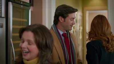 Great.
I'm gonna go check on Dad. - A Royal Christmas Holiday