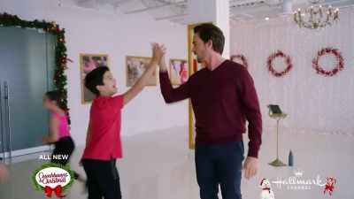 - Great job, nicky.
- Thank you, see you later! - Christmas Waltz