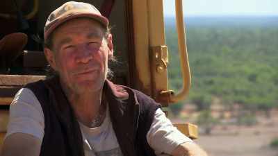 Great to see 'em. We really
appreciated that we found something. - Outback Opal Hunters