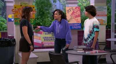 Great. The truth gas is making
her confess everything, - The Villains of Valley View