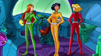 Great, we're in an
itty bitty submarine. - Totally Spies!
