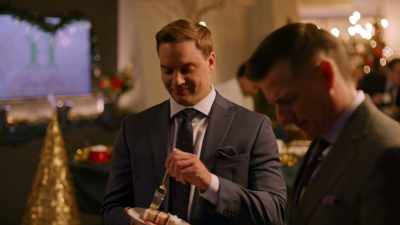 - Great. What's this?
Your Paris cake? - A Sprinkle of Christmas